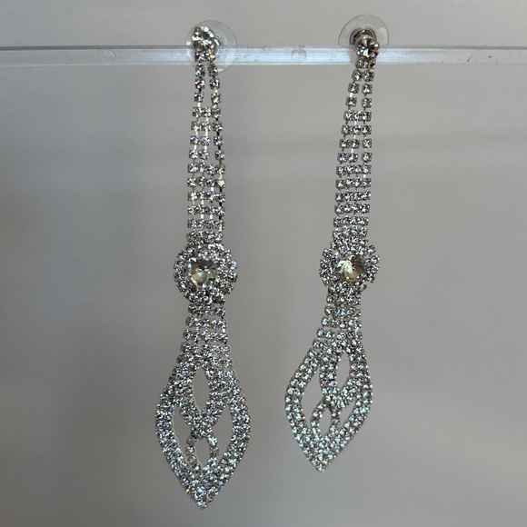 Sparkling Long Earrings - Picture 3 of 6